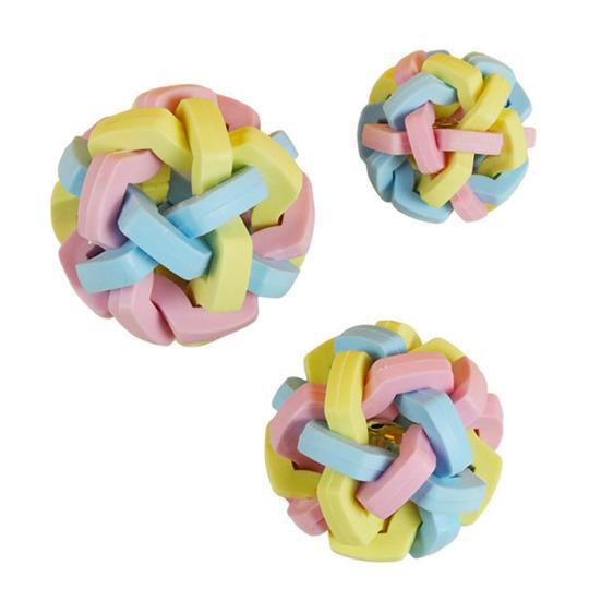 Жевательный мяч для собак Разноцветный переплетенный мяч с колокольчиком Резиновый интерактивный виляющий мяч Игрушка для жевания питомцев для снятия скуки и чистки зубов для собак кошек