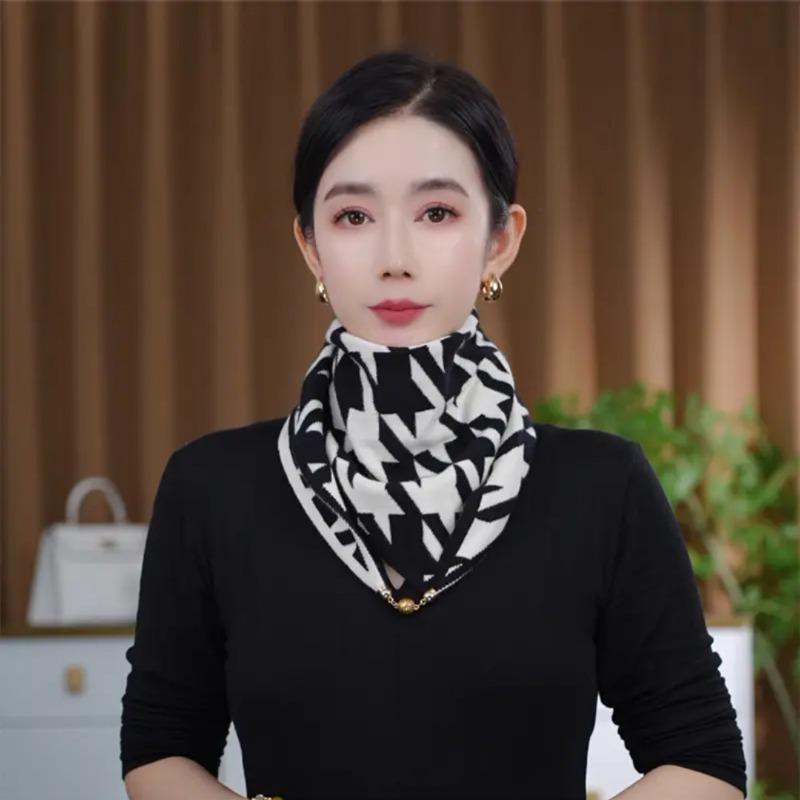 Warm Knitted Magnetic Buckle Triangular Neck Warmer Scarf