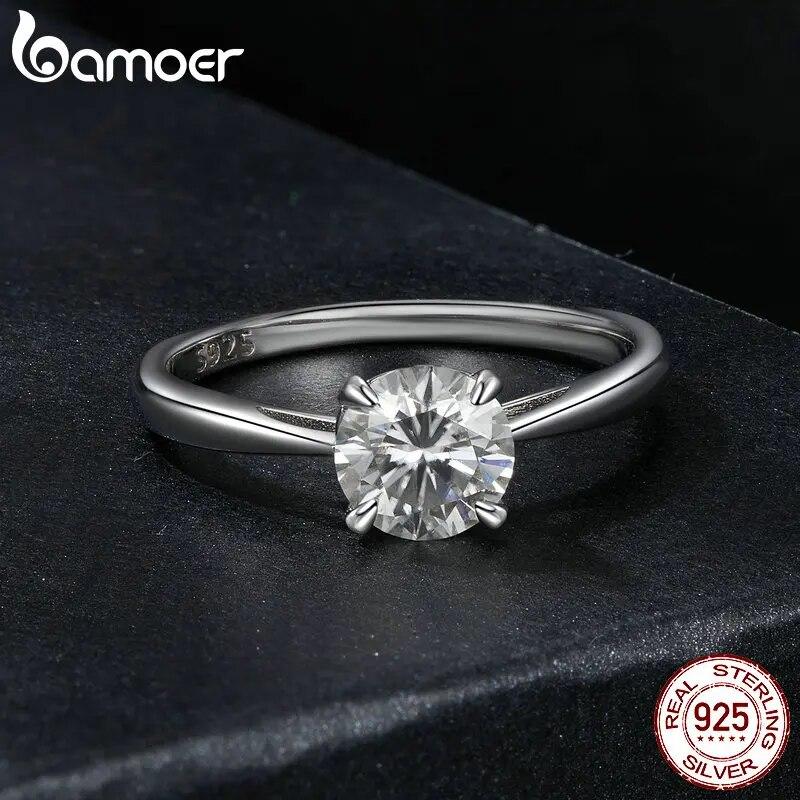 Bamoer 1.0CT Moissanite Ring D Color VVS1 EX Lab Diamond Wedding Ring for Women Engagement 925 Sterling Silver Fine Jewelry Gift