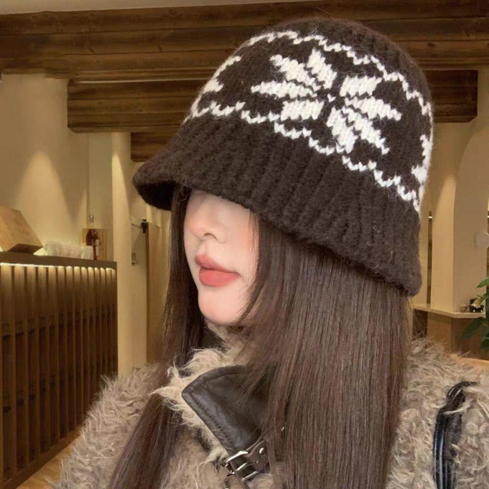 Вязаная шапка жаккардовым узором «Снежинка» с принтом в стиле Fair Isle для улицы