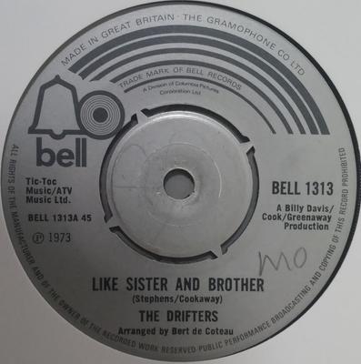 7-дюймовая пластинка DRIFTERS - Like Sister And Brother BELL1313 Bell Records 1973 UK Соул/Фанк Б/У