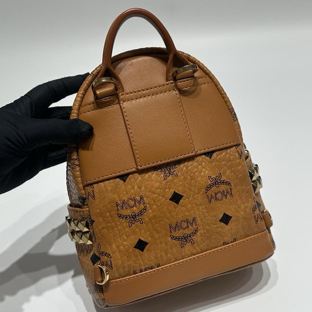 [Pre-Owned] Classic Allover Logo Studded Three-In-One Coated Canvas Shoulder Crossbody Backpack - Very Good #17E6AWU