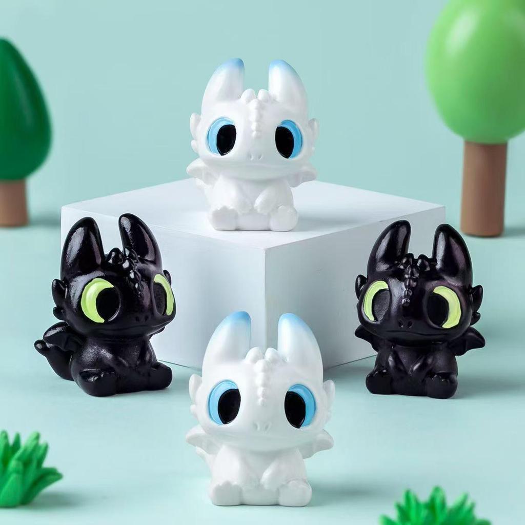 Очаровательная фигурка Беззубика: Милый орнамент для консоли автомобиля или рабочего стола