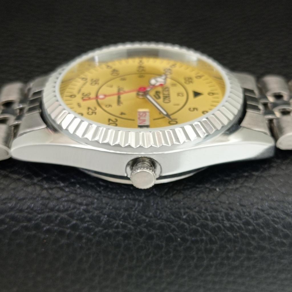 АВТОМАТИЧЕСКИЕ ВИНТАЖНЫЕ ВОССТАНОВЛЕННЫЕ МУЖСКИЕ ЧАСЫ SEIKO 5 ЯПОНИЯ ЗОЛОТОЙ ЦИФЕРБЛАТ a444731-1