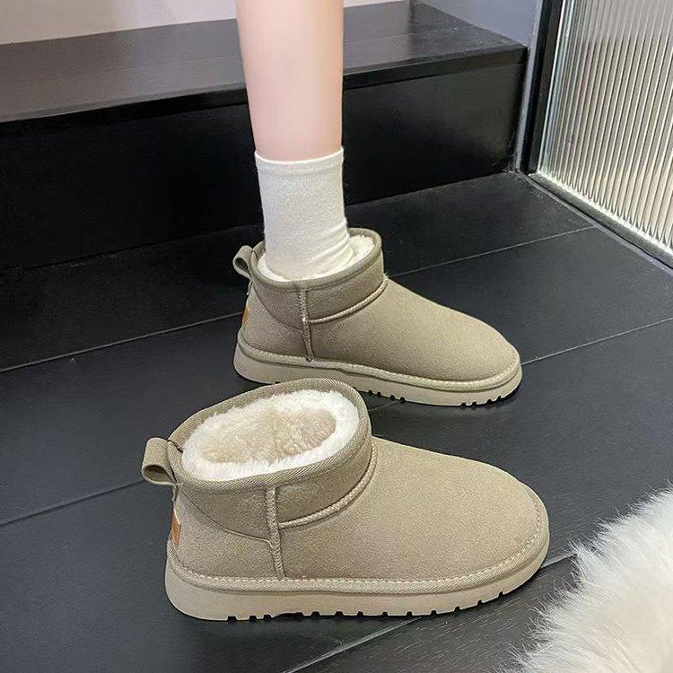 Зимние ботинки на толстой подошве женские хлопковые ботинки 2024 зима новые бархатные утолщенные теплые короткие хлопковые туфли сезон короткие ботинки нескользящие