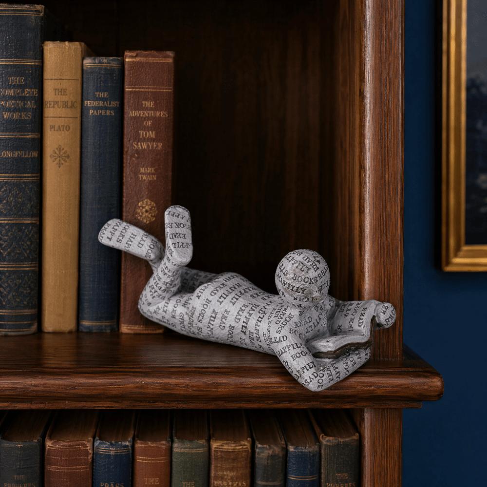Simple Abstract Reading Character Carving Resin Reading Person Bookshelf Ornament