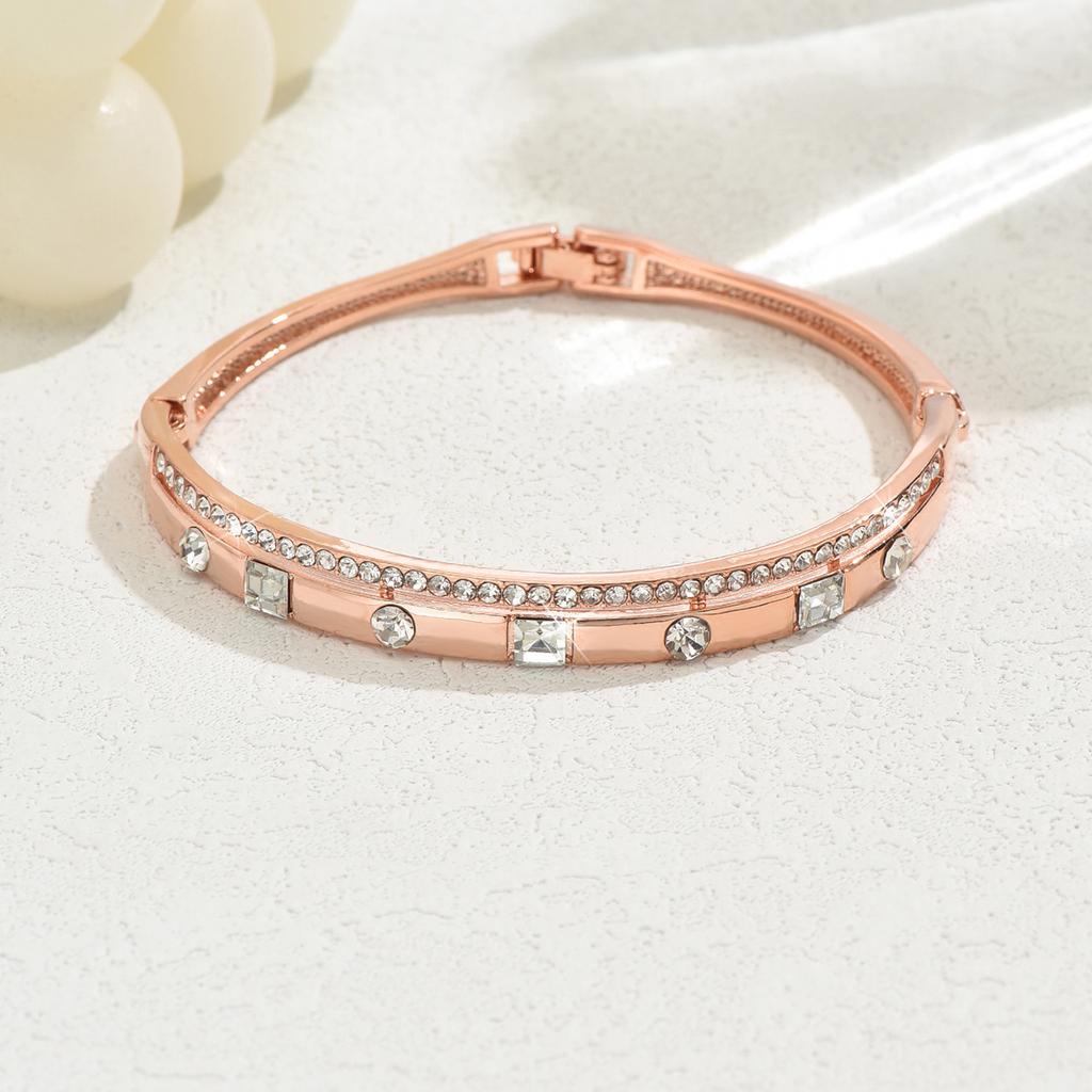 New European and American Love Bracelet for Women, High End, Full Diamond Exquisite Bracelet, Hollow Square, Light Luxury Handma