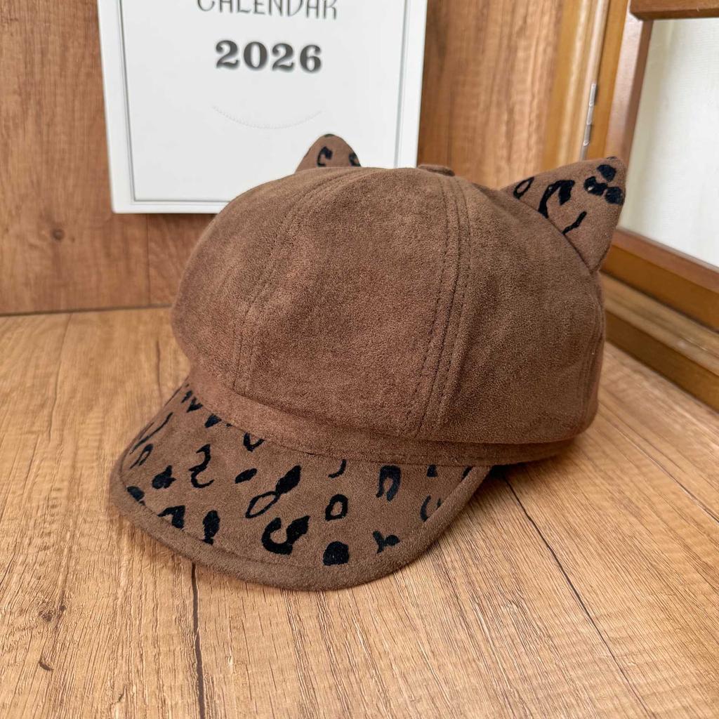 Spring and Autumn atmosphere cat ear octagonal hat female leopard print suede duck tongue beret age reduction cute newsboy hat wholesale