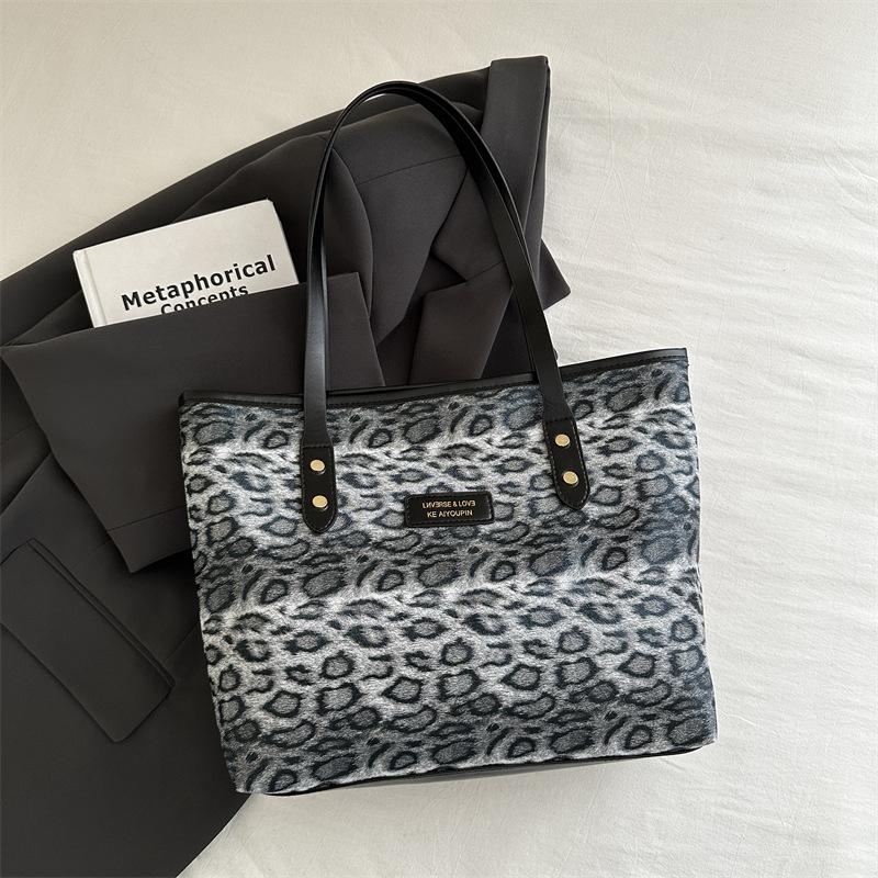 Популярная фактурная сумка женская осенне-зимняя сумка с леопардовым принтом женская сумка через плечо большой вместимости для поездок на работу