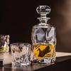 720 мл Прозрачная мятая бумажная бутылка для виски и вина Японское искусство Скрученная стеклянная посуда Хрустальный набор для вина Неправильный декантер для виски XO Стеклянный