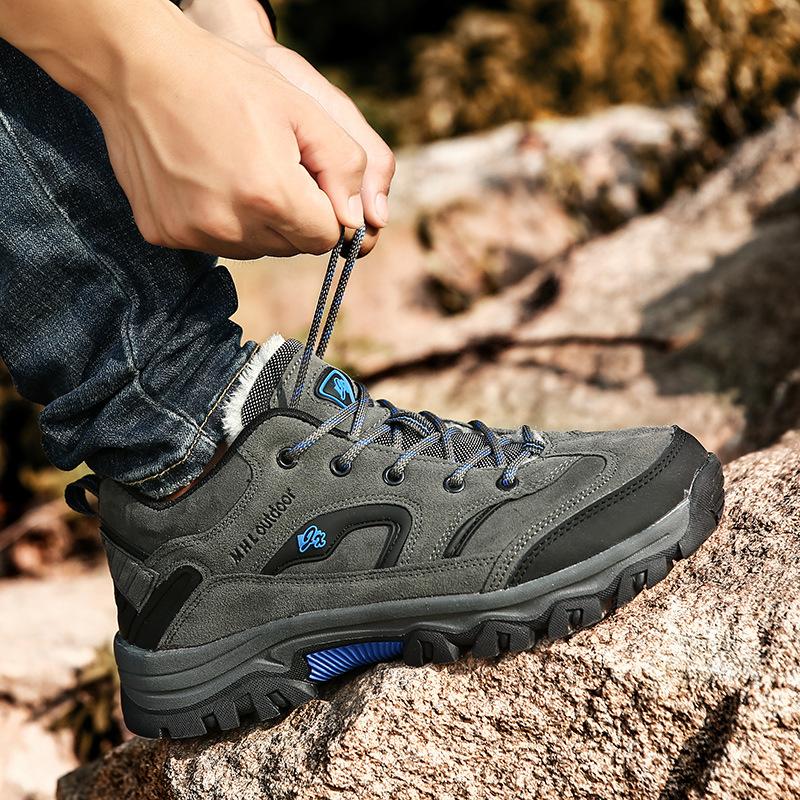 Autumn and Winter Velvet Outdoor Hiking Large Size Men's Shoes Trendy New Hiking Shoes Line Shoes Comfortable Low-top Sports Shoes