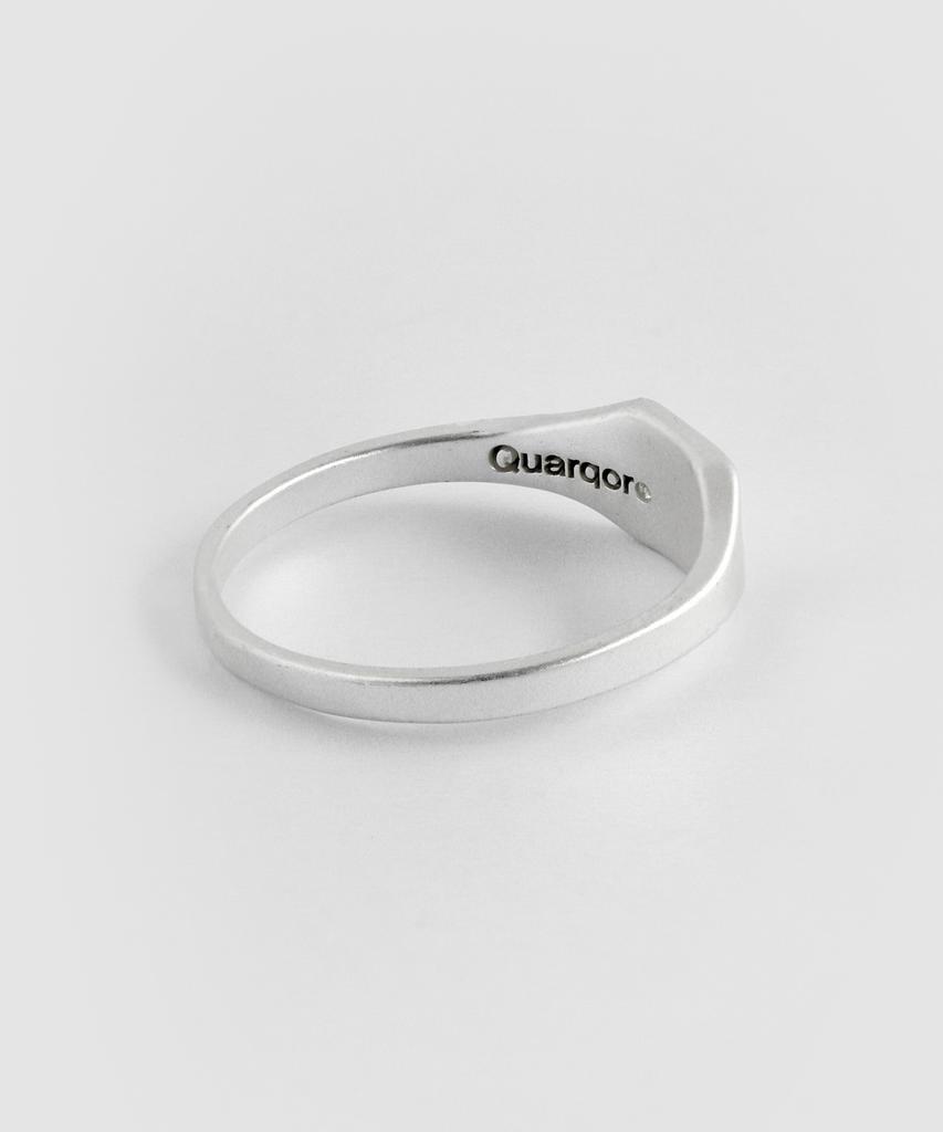 Quarqor #8105 Кольцо из серебра 92.5