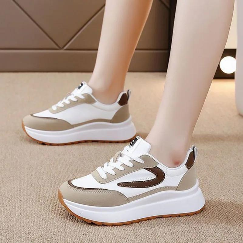 Fashion New Korean Style All-match Casual Sports Shoe Young Student Thick Sole Sneakers Running Shoes 2024 Women Spring Autumn