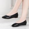 Working Mother Shoes Spring New Flat-soled Beef Tendon Soft-soled Middle-aged and Elderly Single Shoes Flat Heel Non-slip Shallow Mouth Women's Small