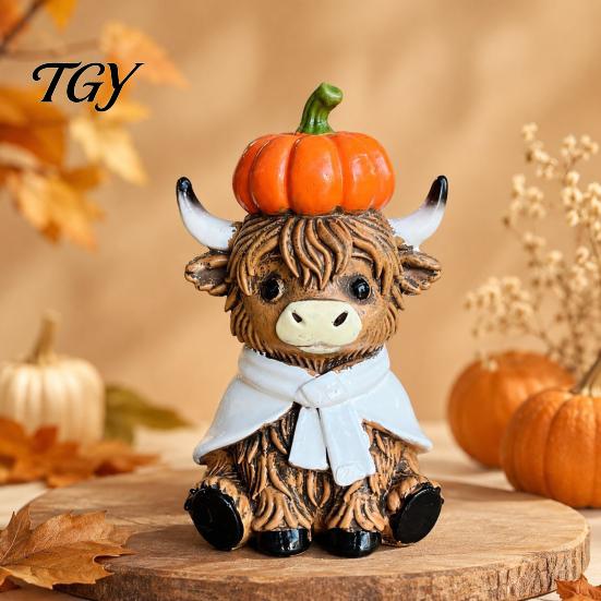 Highland Cow Ornaments Cute Sitting Pumpkin Figurine, Resin Statue Ornament Animal Statues for Autumn Harvest Home Decor, Fall Tiered Tray Tabletop