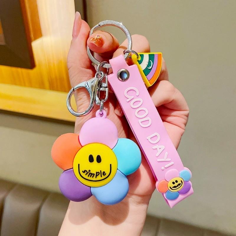 Personalized Creative Colorful Smiley Face Flower Keychain Cute Cartoon Car Key Pendant
