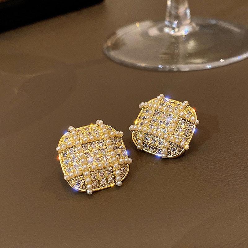 Серебряные серьги-кисточки с жемчугом и иглами - модные универсальные женские украшения