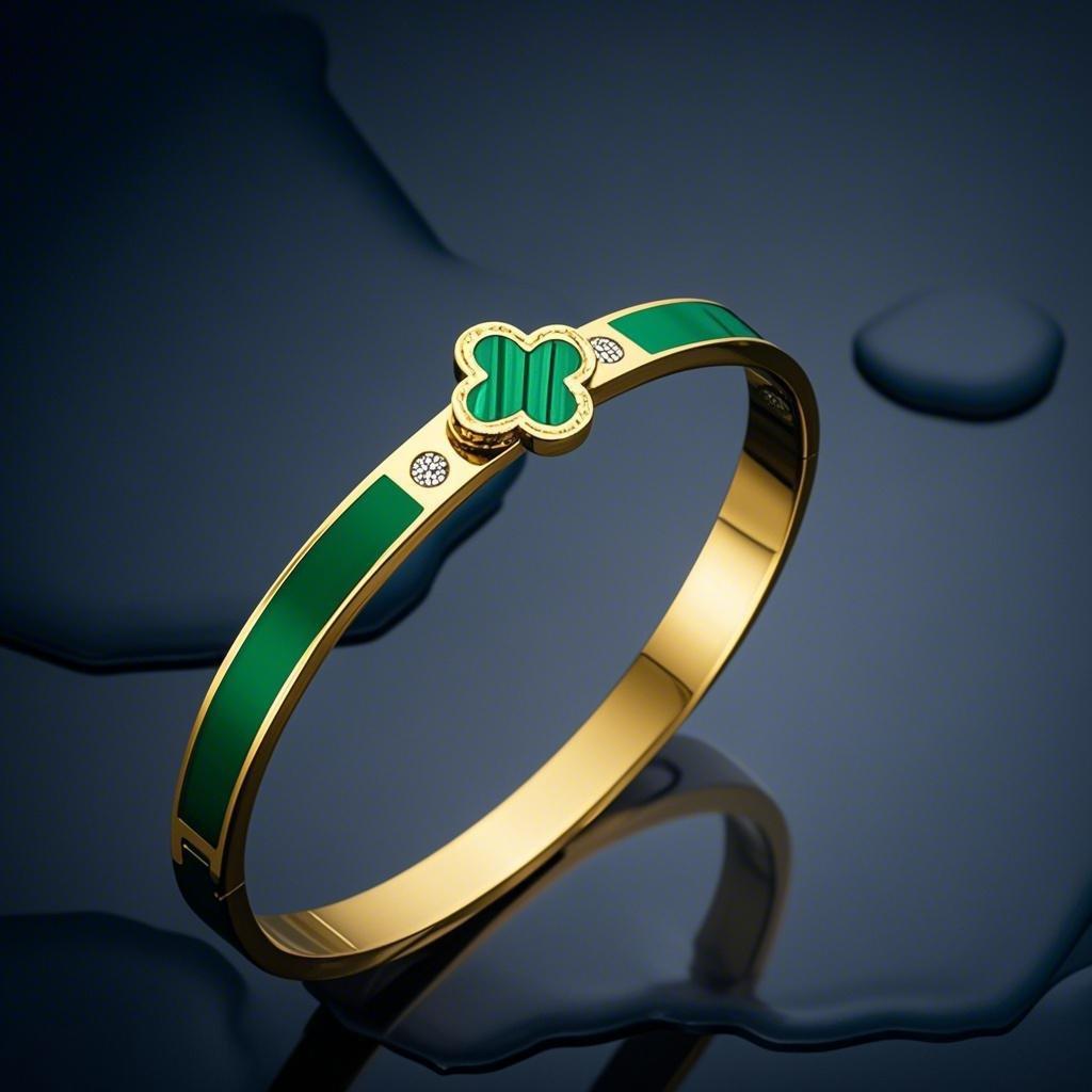 Four-leaf Clover Green Oil-dropping Bracelet Elegant, Simple, Light Luxury, High-end