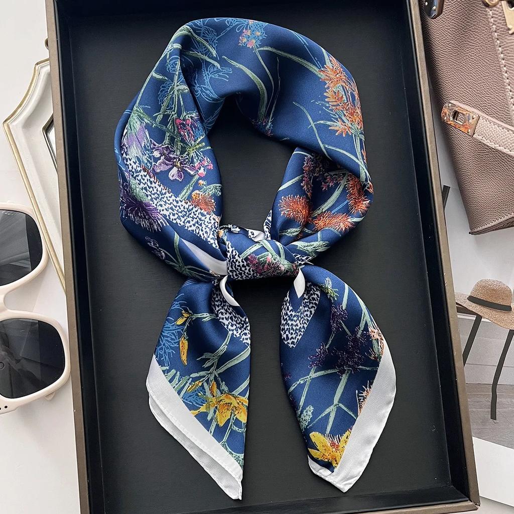 Spring/Summer Square Scarf Ladies' Luxurious & Elegant Paisley Printed Bandana Scarf, Perfect For Daily Wear And Gift Giving
