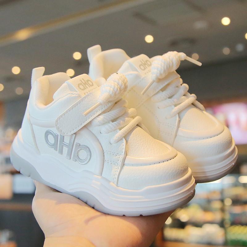 Kids White Sneakers Fall 2026 Toddlers Boys Girls Soft Sole Casual Shoes PU Upper PVC