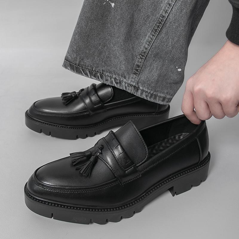 Fashion Male Slip-on Driving Shoes Luxury Brand All-match Moccasins Thick Bottom Tassel Loafers Mens Casual Shoes Leisure Walk