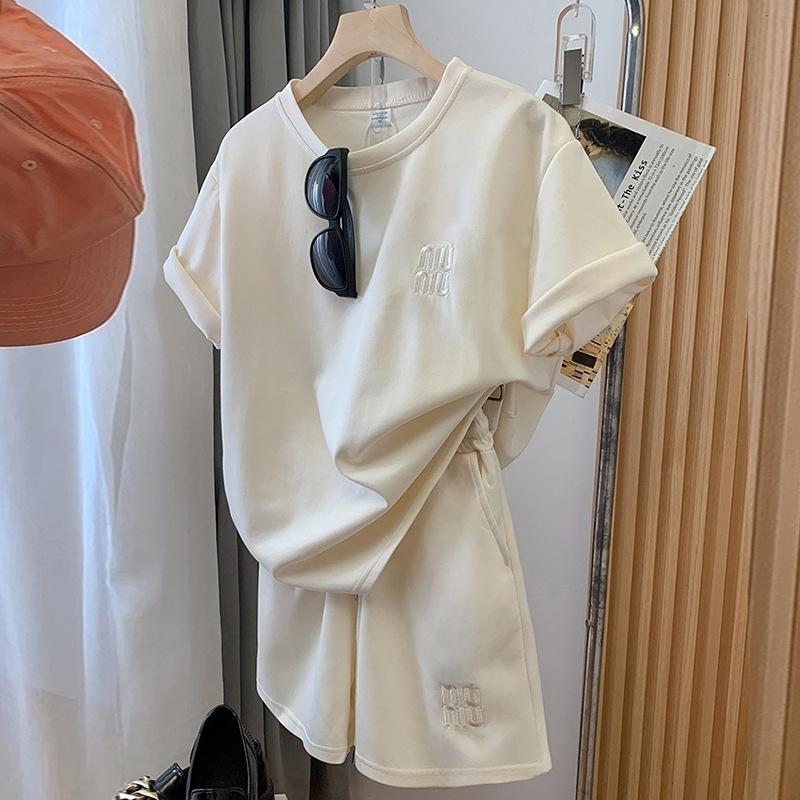 Летний комплект с короткими рукавами, женский повседневный спортивный наряд, удобный свободный уличный стиль, модный комплект из двух предметов