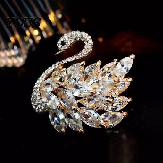 Animal Shaped Jewelry Sparkling Swan Brooch for Women, Rhinestone Decorative Lapel Dazzling Zircon Brooches Pin, Suits Coats Sweaters Fashion