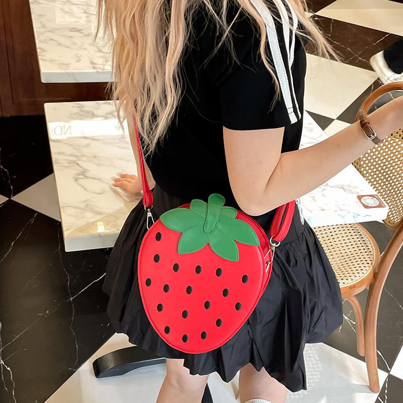 Summer New Bag Embroidered Strawberry Crossbody Bag Personalized Single Shoulder Cute Cartoon Girl's Small Bag