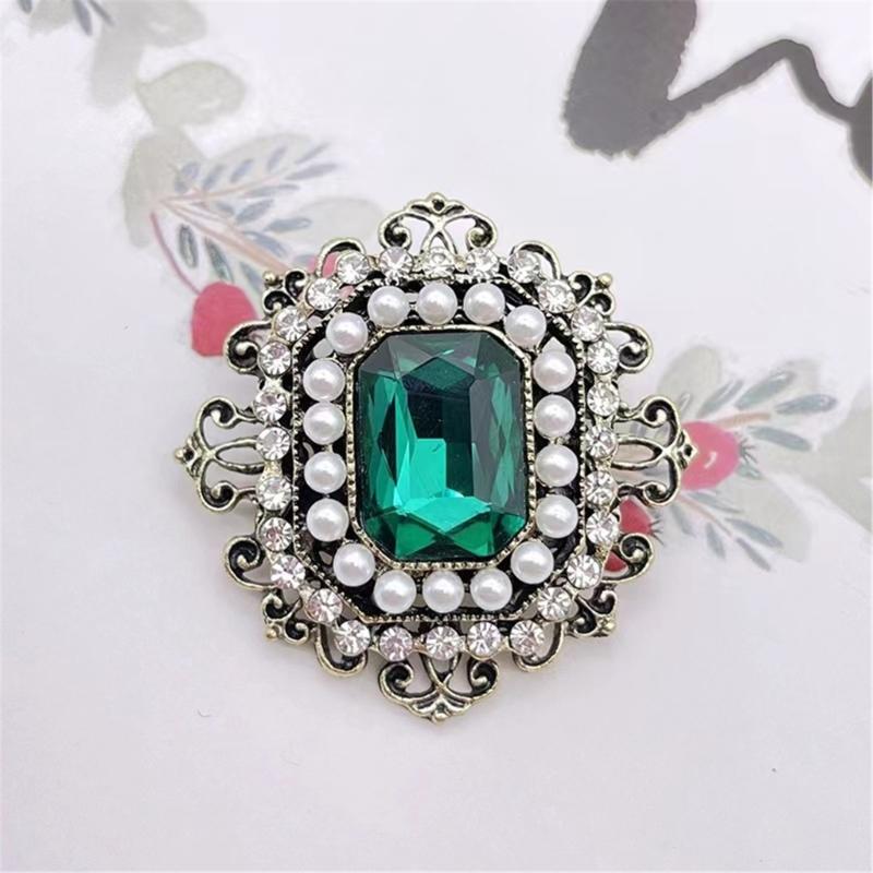 Elegant Clothing Fastener Fashion Accessory Clothing Jewelry Vintage Brooch Crystal Lapel Pin Gift for Woman Girls