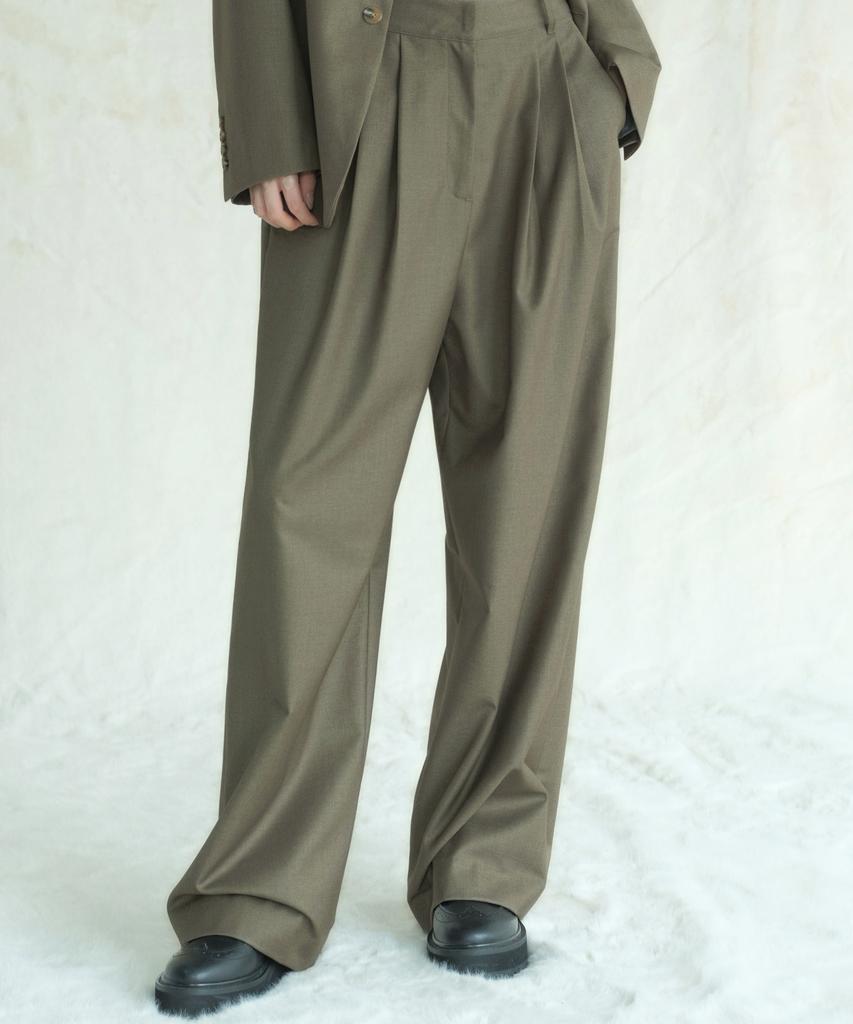 AVANDRESS Two-Tuck Slacks 101 Olive