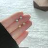 Серьги-гвоздики Beixi из стерлингового серебра S925 в форме четырехлистного клевера - Изящный, простой дизайн для женщин