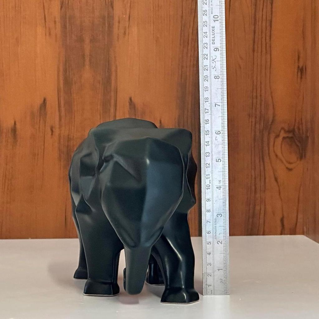 Latest Geometric Elephant Ceramic Home Decor Figurine with Diamond Cut Detail (Elephant Black)