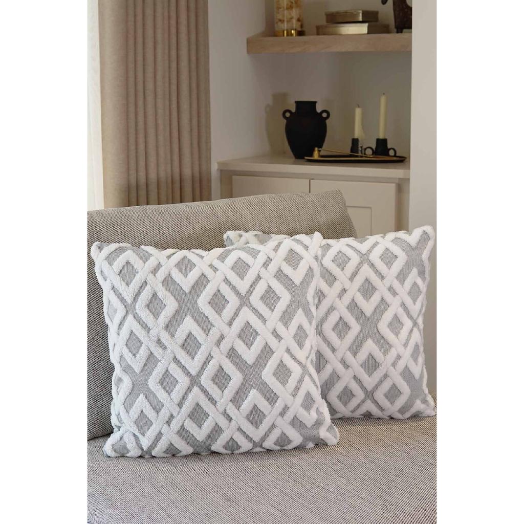 Набор из 2 чехлов на тафтинговые подушки с вышивкой и перфорацией 43*43 см - классический