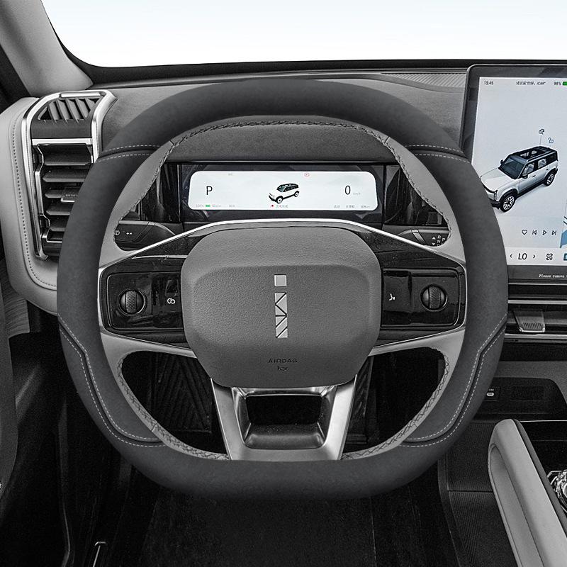 Сверхтонкий нескользящий чехол на руль Chery iCAR 03 - Износостойкий, всесезонный, универсальный
