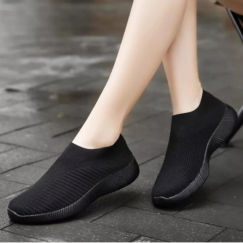 Women Vulcanized Shoes High Quality Sneakers Slip On Flats Shoes For Women Loafers Plus Size Breathable Mesh Walking Sneakers