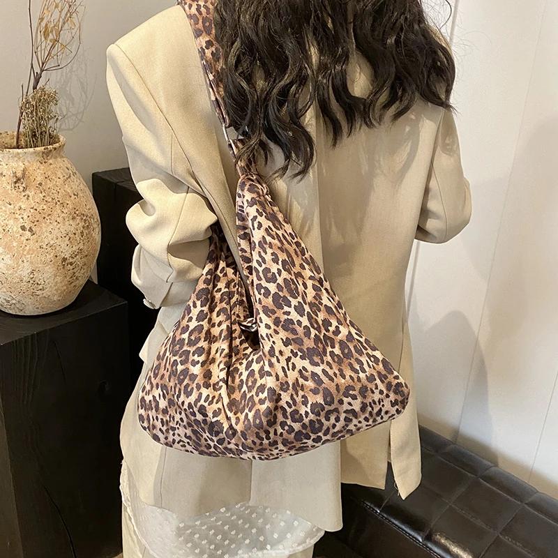 Canvas Magnetic Buckle Leopard Print Zebra Large Capacity Bucket Shoulder Bag New Fashion Versatile Totebag