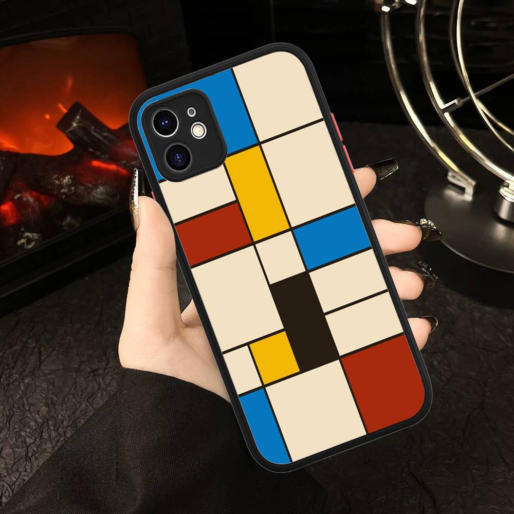 B-Bauhaus Fashion Retro Art For IPhone 16 15 14 13 12 11 Pro Max X XS MAX Plus Translucent Black Phone Cover
