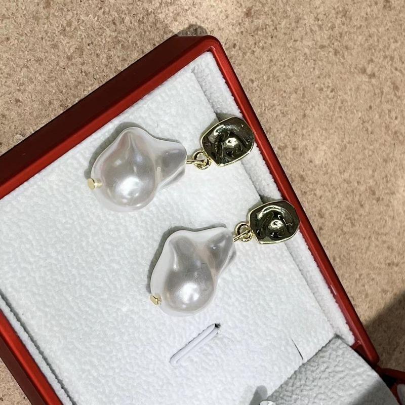 Новые французские ретро барочные серьги с жемчугом для женщин Ms Fashion Elegant Metal Jewelry Party Accessories