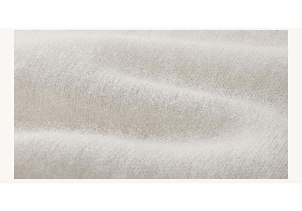 Versatile 4-Color Brushed Wool V-Neck Sweater - Seamlessly Integrated, Slimming, Relaxed, 14-Gauge Knitwear