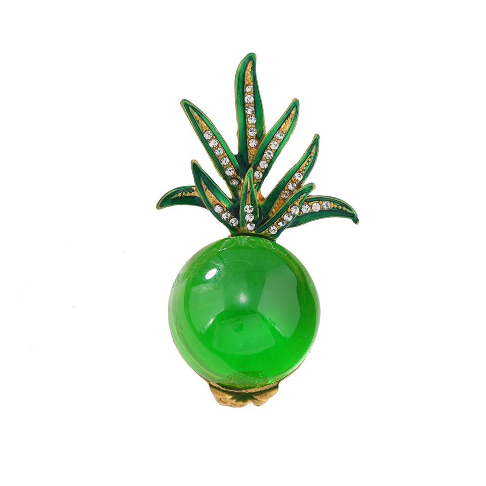 Creative Transparent Pineapple Brooch – Fashionable Jelly Fruit Pin for Women's Clothing and Accessories