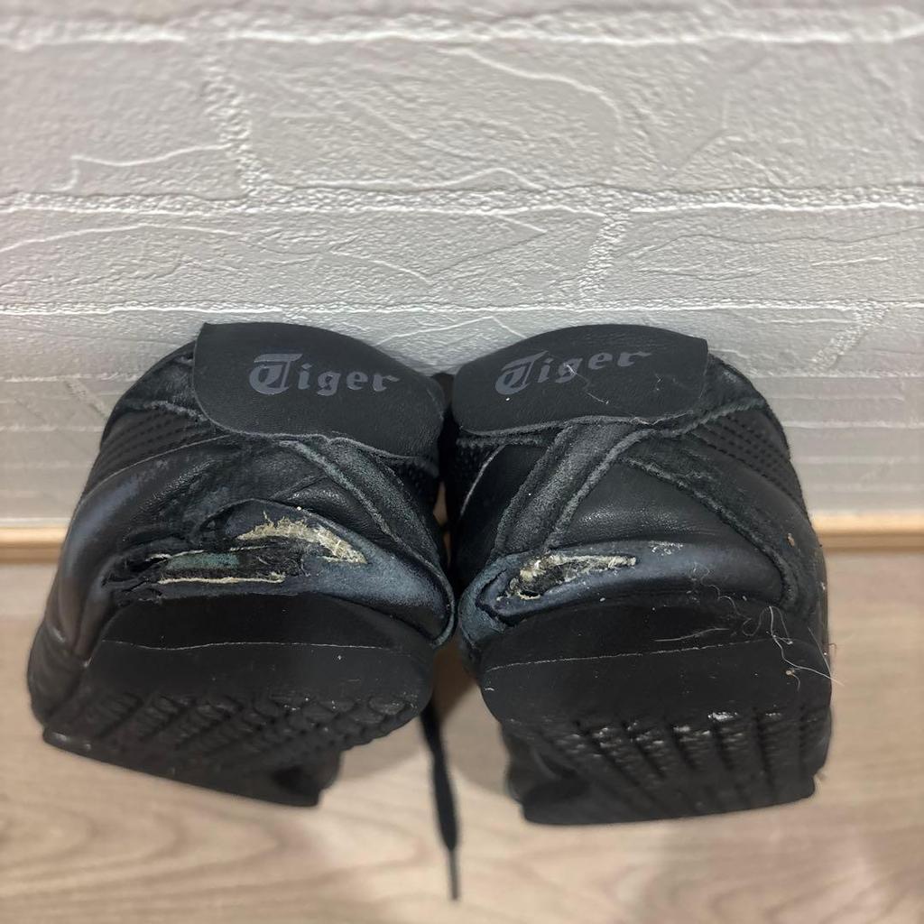 Кроссовки Onitsuka Tiger Черные Mexico 66 27см