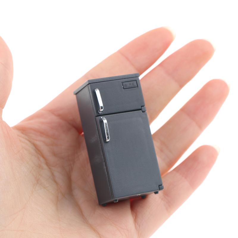 1 Pcs Dollhouse Home Furnishings Mini Color Plastic Refrigerator Model