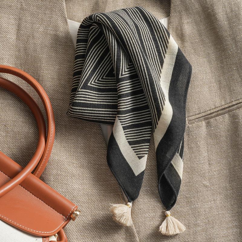 Silk Wool Double-Sided Heterochrome Ethnic Style Retro 70 Velvet Small Square Scarf Silk Scarf Women'S Warm Shawl Light Luxury Scarf Scarf