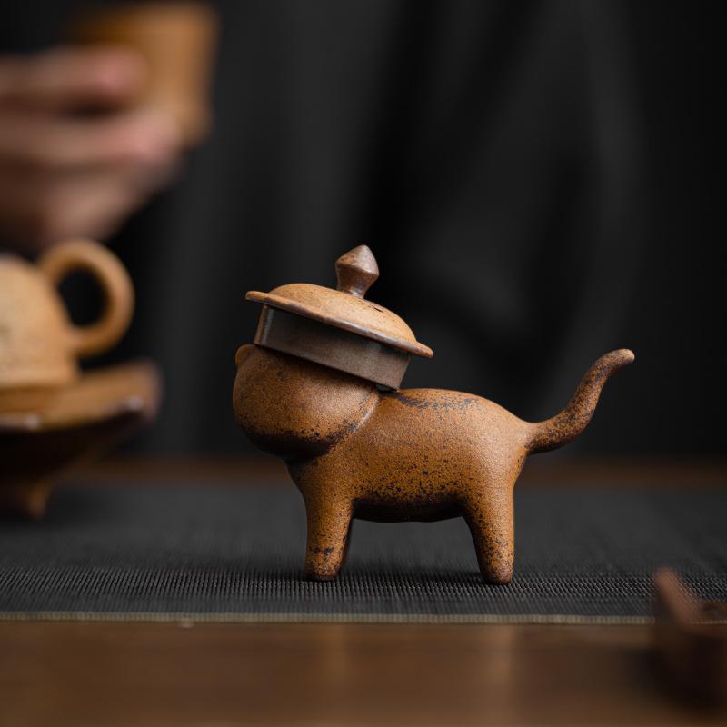 Sauce glaze coarse pottery tea pet creative golden toad tea tray ornament can raise tea art tea play faceless cat tea ceremony