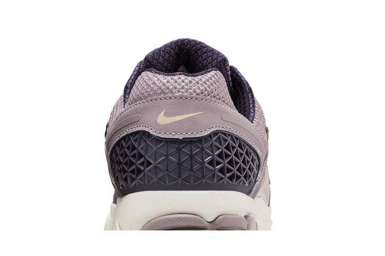Nike Zoom Vomero 5 Платиновый фиолетовый