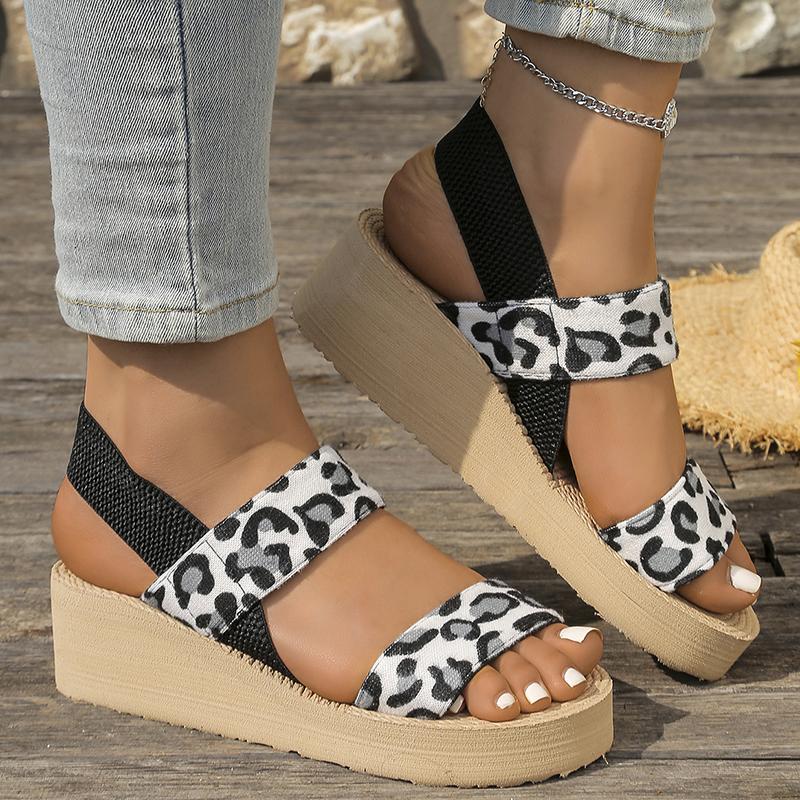 Модные босоножки на танкетке с леопардовым принтом для женщин 2025 года, удобные летние туфли на толстой подошве для пляжа, женские легкие босоножки на платформе, женские
