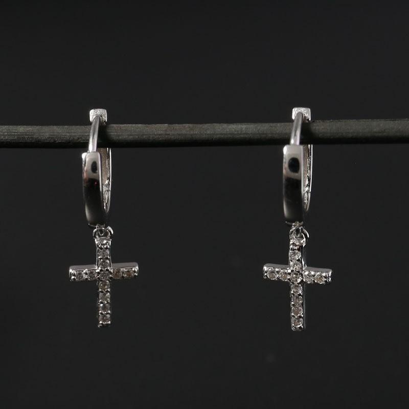 Серьги-кресты для женщин, летние, индивидуальный дизайн, гвозди для ушей, ниша, темперамент, высококачественные украшения для ушей Ins