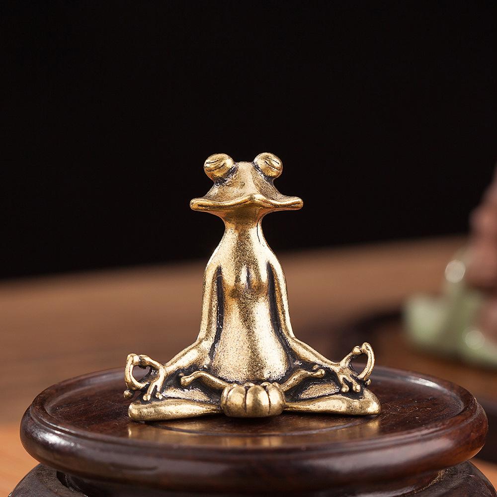 Vintage Brass Meditation Zen Buddhism Frog Statue Ornament Copper Animal Sculpture Home Desk Decoration Tea Pet Gift