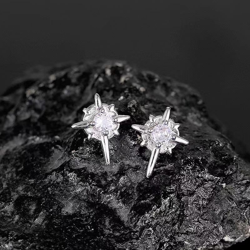 1 Pair North Star Magnet Ear Clip for Men Without Ear Holes Earrings Women Simple Jewelry Daily Decoration