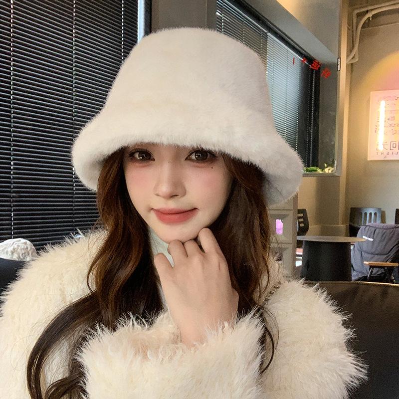 Cute Warm and Fluffy Basin Hat with A Big Head Circumference To Show Off The Face  A Small Rabbit Fur Bucket Fisherman Hat